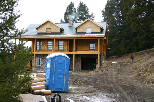 We came across this "hunting cabin".. the road passes just to the right.