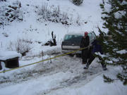 Strapping Mike's 38" Bogger shod Blazer out after he broke the front axle.
