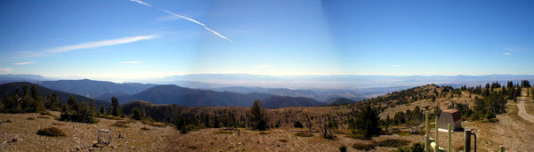 Panoramic shot from the lookout tower.
Pretty nice view!