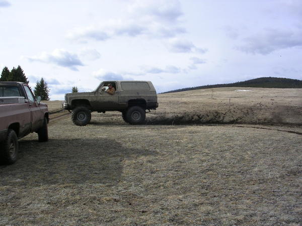 throwin a little dirt.2 seconds latter i was on two wheels.kinda scary!