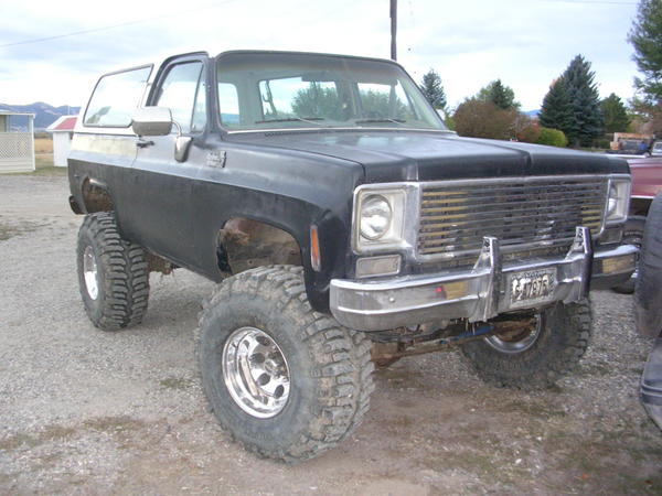 finally got all the wheels on.has a good stance now.