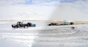 P2080017-18
"Bunching up" for the parade lap.