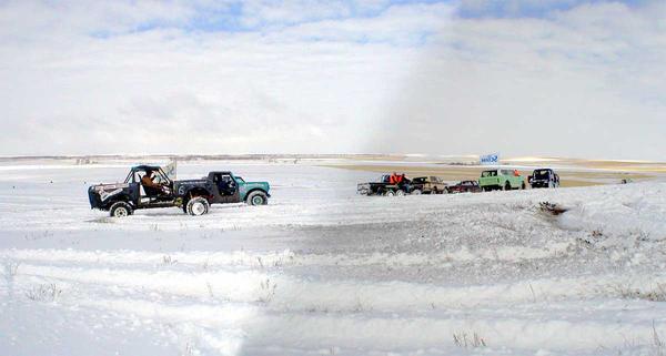 P2080017-18
"Bunching up" for the parade lap.