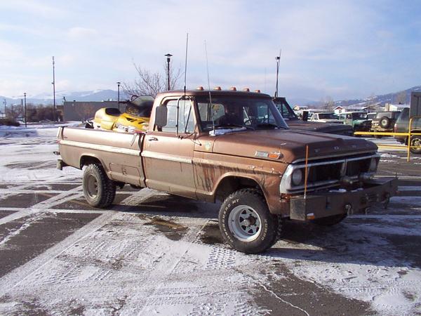 Waiting to go - Gary Choate's recently rebuilt motor and first-ever low-range equipped F100